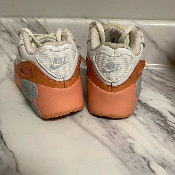 Toddler size 9 air max - Picture 2 of 5